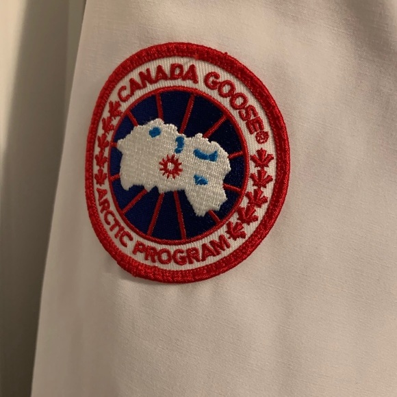 Canada Goose Trillium Parka - Picture 3 of 11